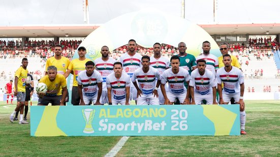 Elenco do CSE no vestiário antes de entrar em campo contra o CRB - João Marcelo Cruz / TNH1