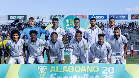 Marlon (primeiro em pé, da direita para a esquerda) na formatação azulina contra o ASA - Allan Max / ASCOM CSA