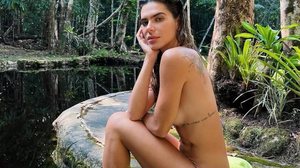 Mariana Goldfarb publica foto nua em cachoeira e reflete sobre liberdade - Reprodução