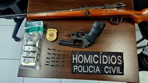 PR: Polícia prende cinco suspeitos por roubo de R$ 15 milhões em joias - Divulgação / PCPR