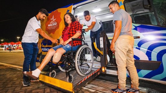 Transporte adaptado e gratuito será oferecido às pessoas com deficiência - Jonathan Lins / Secom Maceió
