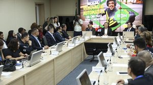 Ministério dos Transportes anuncia renovações automáticas de CNH para bons motoristas - Marcelo Camargo / Agência Brasil