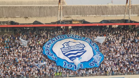 Torcida do CSA na partida contra o Coruripe, no domingo (11) - Cortesia ao TNH1