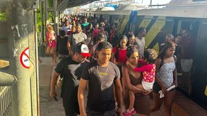 Trem da Praia segue nos domingos de janeiro - Divulgação