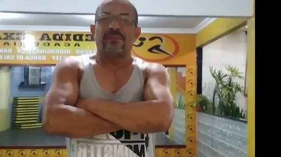 José Neilton foi encontrado morto dentro do apartamento onde morava - Foto: Reprodução