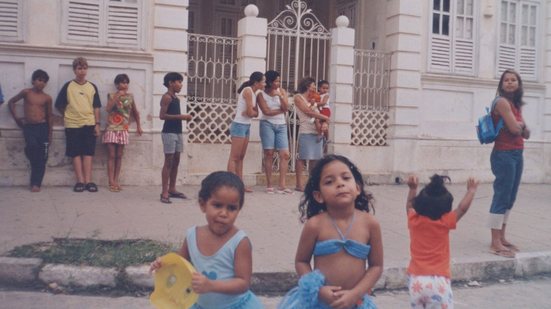 Qualquer pessoa pode contar sua própria história e integrar o acervo da exposição - Foto: Divulgação