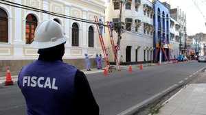 Cabos inativos trazem riscos à segurança e comprometem a paisagem urbana em toda Maceió - Neno Canuto / Secom Maceió