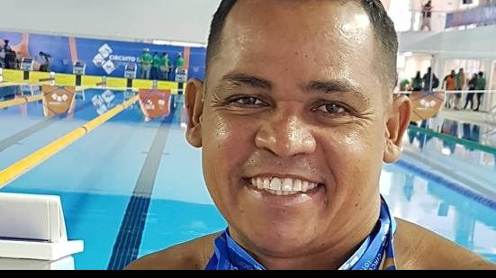Imagem Campeão paralímpico de natação pelo Brasil morre vítima de câncer