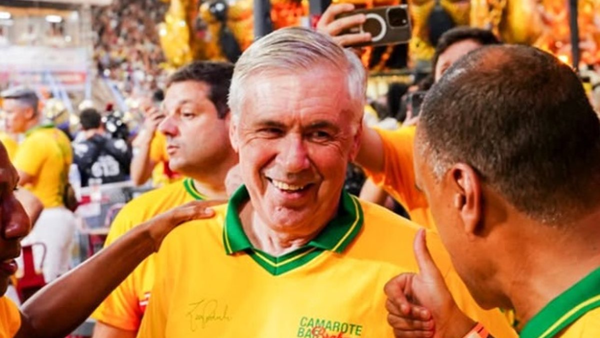 Técnico da Seleção, Ancelotti revela o que achou de seu primeiro Carnaval no Brasil