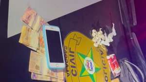 Imagem Suspeito de tráfico é preso com dinheiro e drogas na Ponta Verde