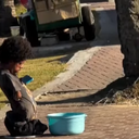 Maycon tinha má formação nos braços e nas pernas e trabalhava vendendo doces - Foto: Reprodução/TV Pajuçara