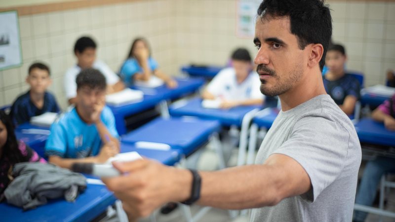 Projeto define critérios para isentar de Imposto de Renda gratificações de professores