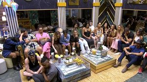 Imagem Apresentadora revela que já foi atendida por participante do BBB26 em bar