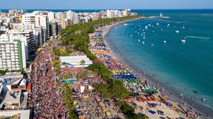 Orla de Maceió durante prévia carnavalesca. - Foto: Itawi Albuquerque/Secom Maceió