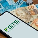 Trabalhadores com contratos extintos ou suspensos poderão ter acesso aos valores a partir de segunda-feira (2), conforme MP nº 1331/25 - Foto: Reprodução/Caixa