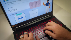 Programa de bolsas para graduação selecionou 226 mil candidatos - Foto: Agência Brasil