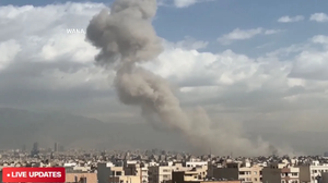 Fumaça em Teerã após ataque dos EUA e Israel ao Irã - Reprodução/CNN