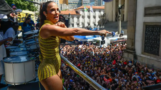 Ruas do centro do Rio se transformaram em grande palco do carnaval - Foto: Alex Ferro / Riotur