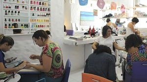 O estudo mostra, ainda, que a presença das mulheres na força de trabalho é importante para o crescimento do país. - Foto: Agência Brasil