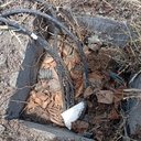 Caixa de energia violada e fios expostos. - Foto: Ascom/Ilumina.