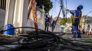 Quantidade de cabeamentos retirados dos postes de Maceió alcança uma distância equivalente a toda região metropolitana da capital - Alisson Frazão / Secom Maceió