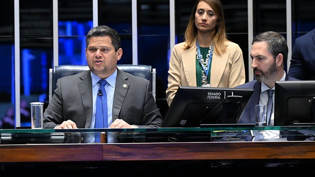 Alcolumbre mantém votação da CPI do INSS que quebrou sigilo de Lulinha e impõe derrota ao PT