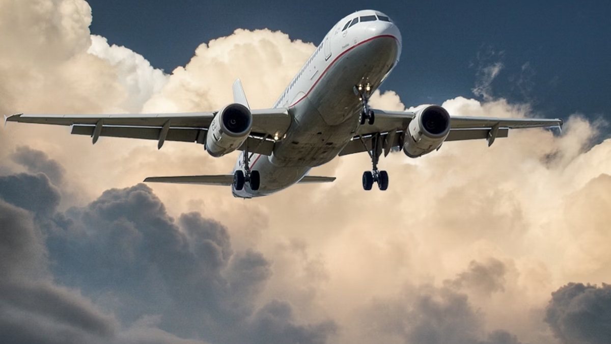 Avião parte de SP ao \u0027fim do mundo\u0027, mas dá meia\u002Dvolta após problemas