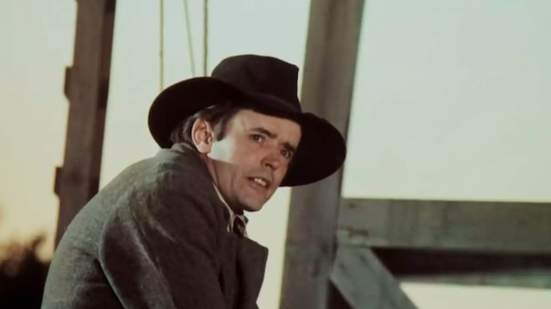 Matt Clark em cena no faroeste Sem Lei e Sem Esperança (1972); ator morreu aos 89 anos - Universal Pictures/Reprodução