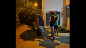 Ao tentarem intervir, algumas pessoas teriam sido empurradas e ameaçadas pelo vereador - Foto: Reprodução