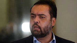 Claudio Castro era o governador e renunciou ao cargo antes de ser julgado pelo TSE (Tribunal Superior Eleitoral) - Fernando Frazão / Agência Brasil