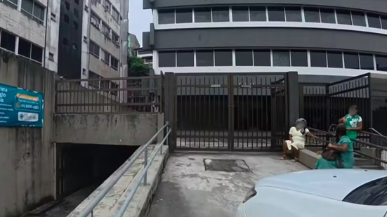 Clínica oftalmológica é interditada em Salvador após pacientes denunciarem perda de visão por causa de cirurgia de catarata - Reprodução/TV Bahia