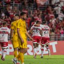 Galo vai voltar a jogar no Rei Pelé pela Copa do Brasil. Na imagem em destaque, a goleada por 6 a 0 sobre o Porto-BA na segunda fase - Divulgação / CRB