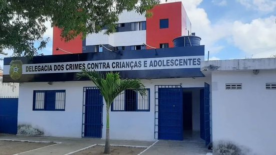 Delegacia dos Crimes Contra a Criança e Adolescentes de Maceió investiga a denúncia - Polícia Civil