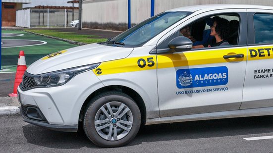 Detran disponibiliza veículo para os candidatos realizarem as provas, mas eles também podem optar por fazer o exame com carro particular - Tiago Ranieri / Ascom Detran