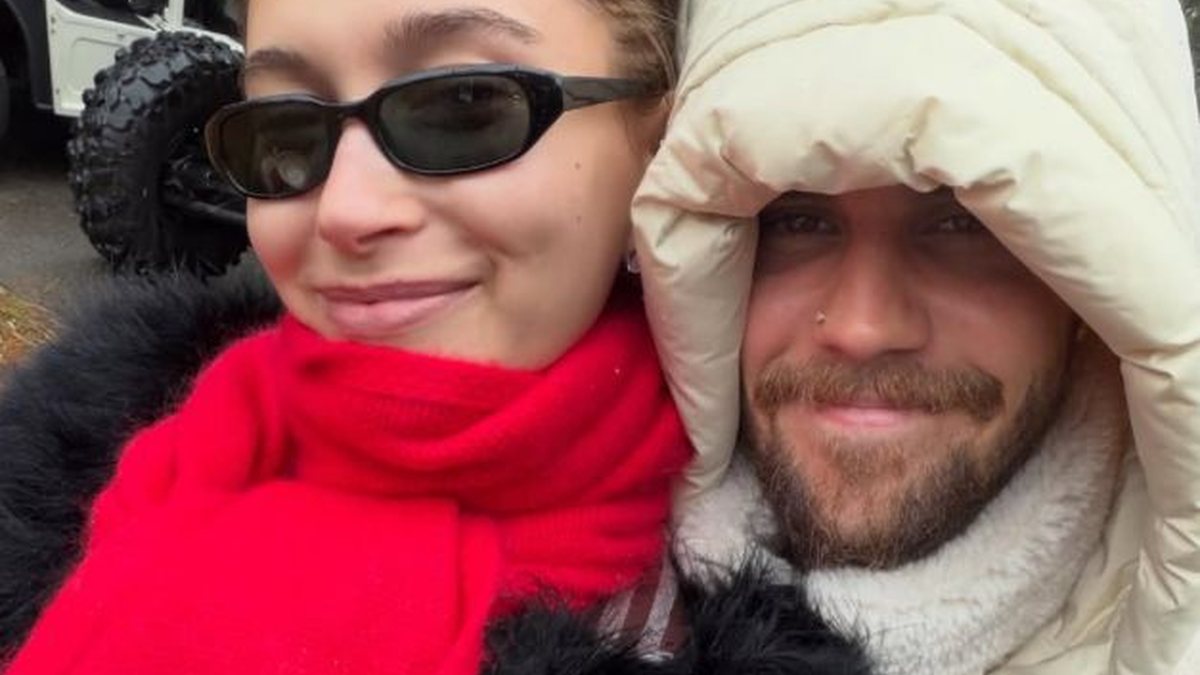 Justin Bieber se irrita e arremessa garrafa contra fotógrafos\u003B veja vídeo