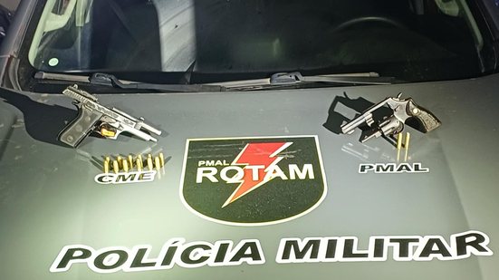 Polícia Militar prende casal com armas de fogo após abordagem no Tabuleiro - Ascom PMAL