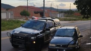Polícia recupera carro roubado após sequestro no interior de Alagoas - Divulgação / PC-AL