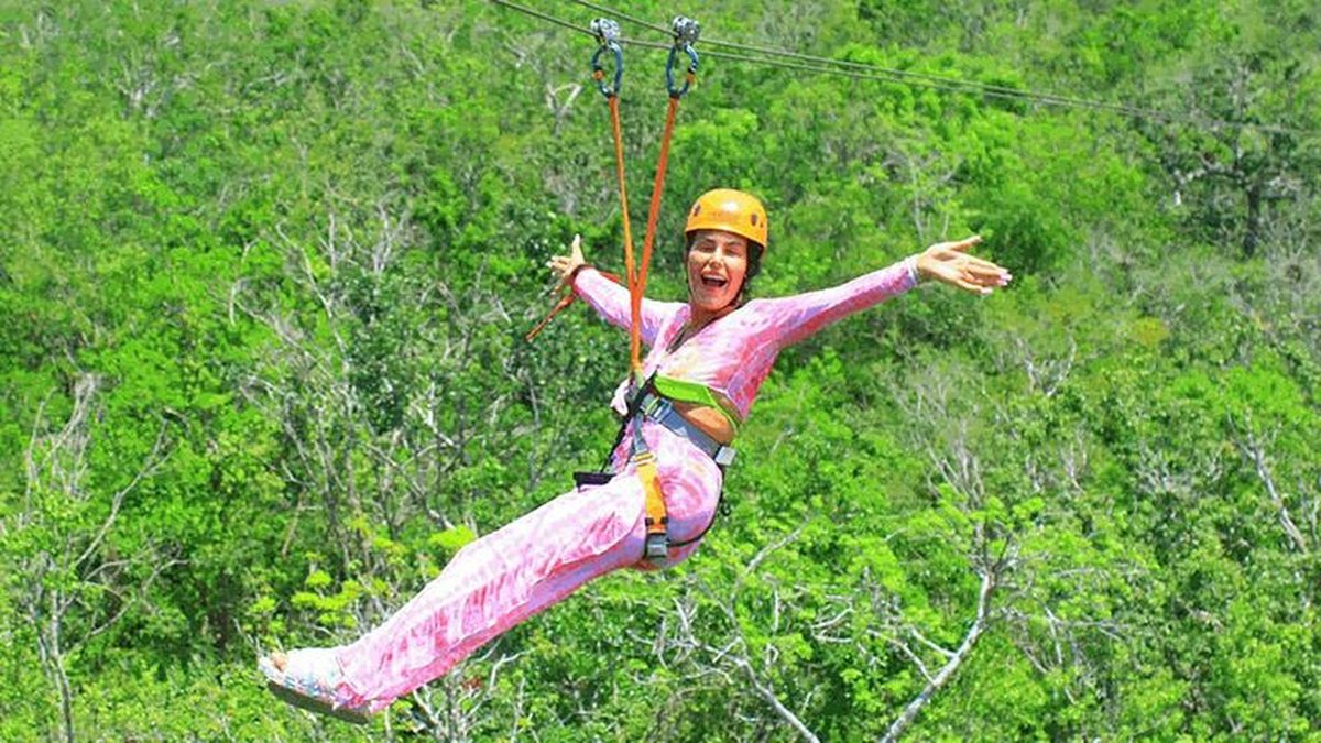 Quem é a britânica que recebeu R$ 165 mil em benefícios do Governo e viajou para curtir a vida