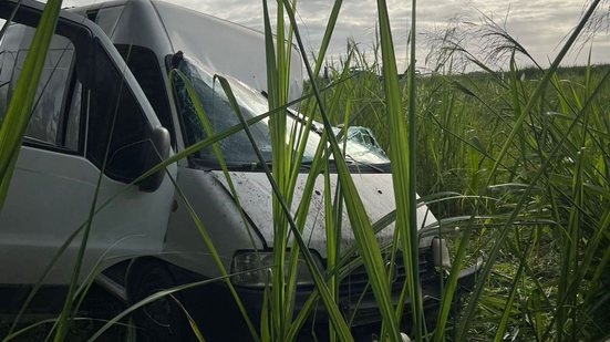 Acidente entre caminhão e van deixa motorista ferido na BR-316, em Pilar - CBMAL