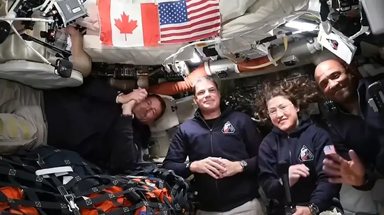 Astronautas Reid Wiseman, Jeremy Hansen, Christina Koch e Victor Glover compõem a tripulação da missão Artemis 2 - - Foto: Nasa/Divulgação