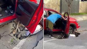 Carro fica danificado ao cair em cratera na Ponta Verde - Reprodução / Redes sociais