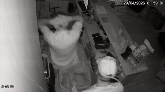 Movimentação dentro da pousada revela a tensão da ação, que culminou em um tiroteio e provocou pânico entre hóspedes e moradores da região - Foto: Reprodução