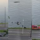 Carro cai no mar da Avenida Beira-Mar, em Florianópolis - Reprodução / NSC TV