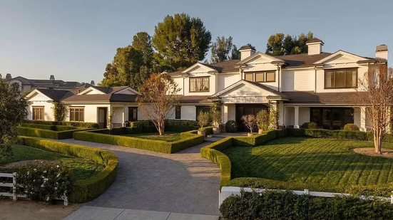 Kylie Jenner põe mansão na Califórnia à venda por R$ 100 milhões\u003B veja fotos do imóvel