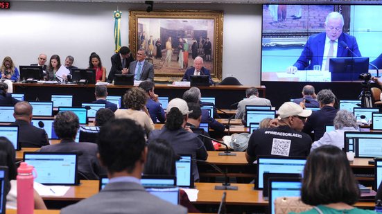 Reunião da Comissão de Constituição e Justiça da Câmara dos Deputados para discutir a PEC 6x1 - Renato Araújo / Câmara dos Deputados