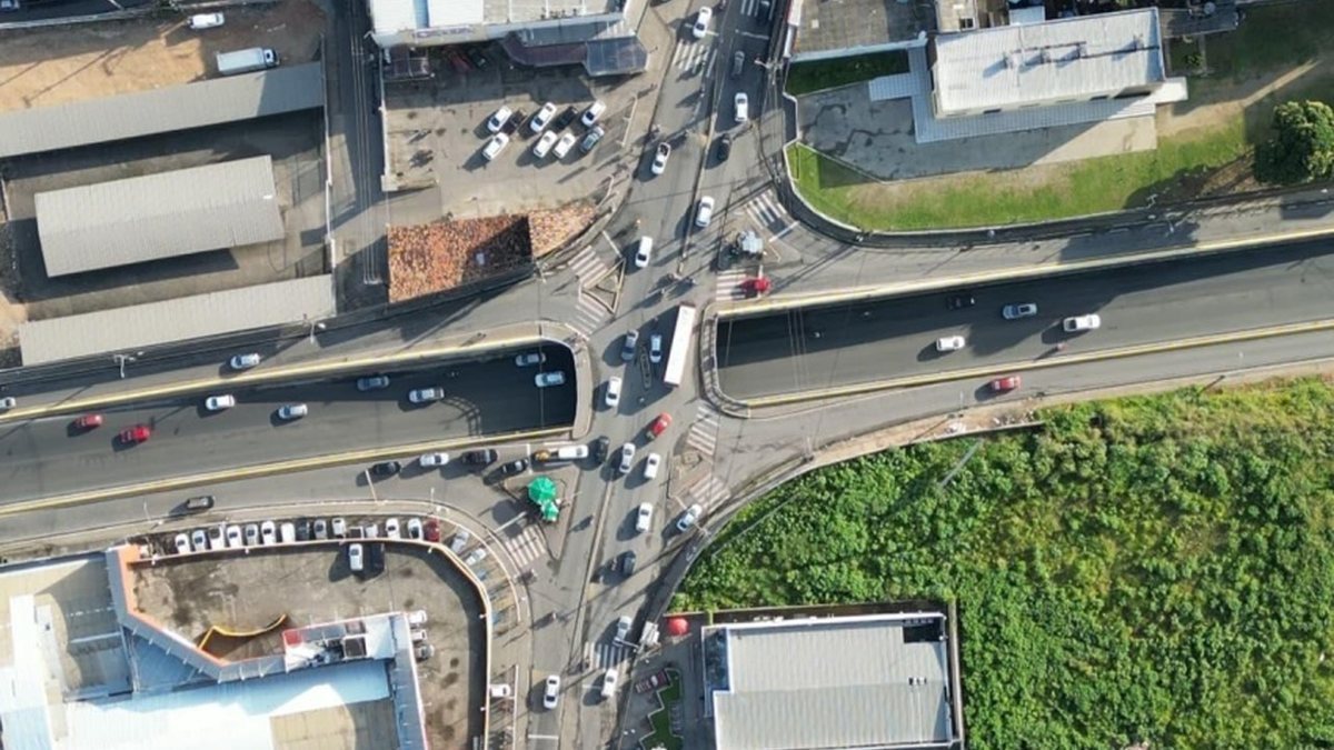 \u0027Diamante invertido\u0027: mudança no trânsito do Jacintinho começa a valer neste sábado