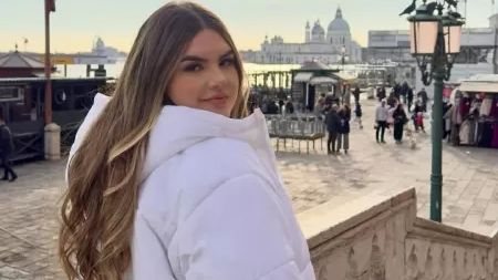 Julia Vitoria Sobierai Cardoso foi encontrada morta dentro do apartamento onde vivia - Reprodução / Redes sociais