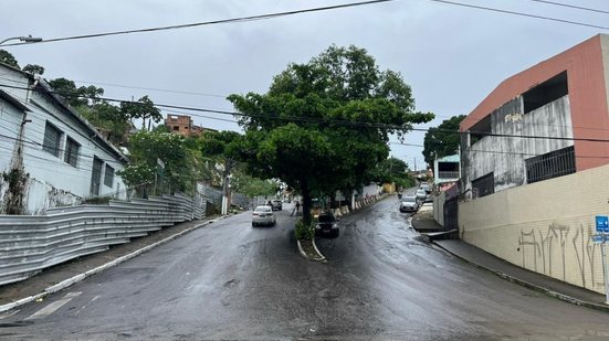 Ladeira no Bom Parto é reaberta após conclusão de medidas preventivas