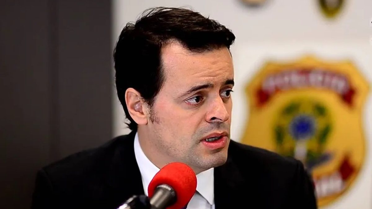 Quem é o delegado alvo de ordem do governo Trump para deixar os EUA