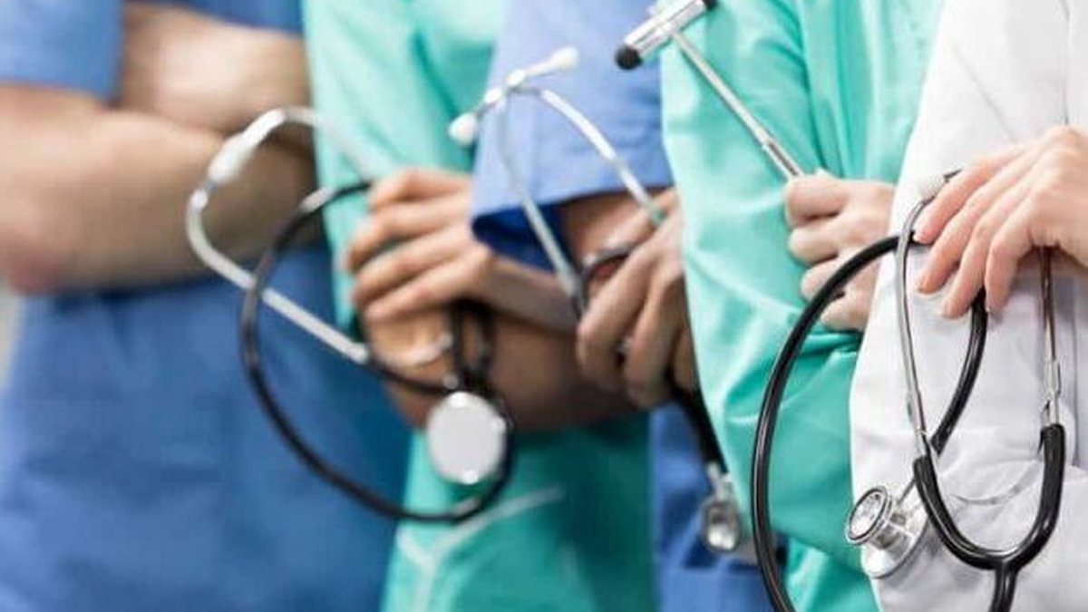 Comissão do Senado aprova piso para médicos\u003B veja o valor